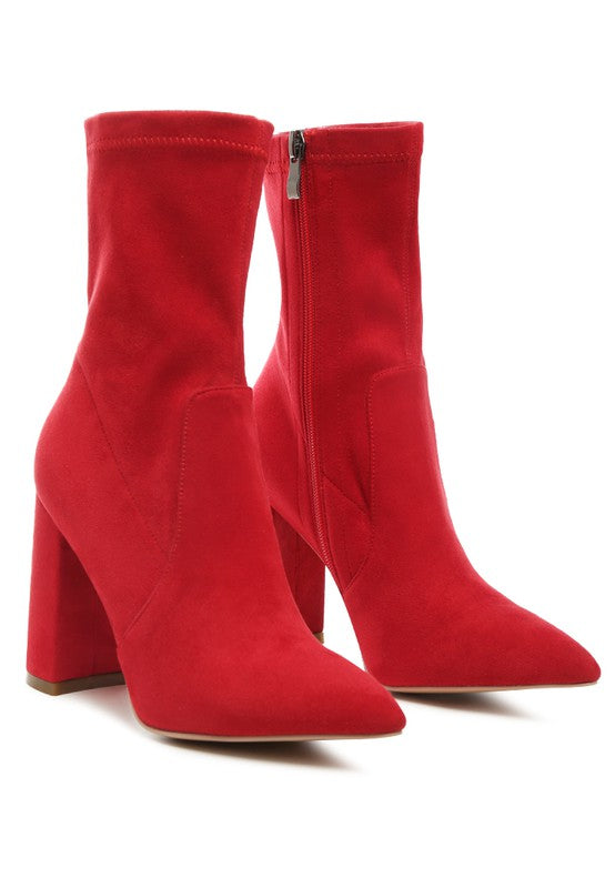 POINTED BLOCK HEELED BOOT