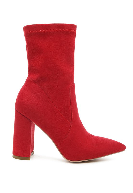 POINTED BLOCK HEELED BOOT
