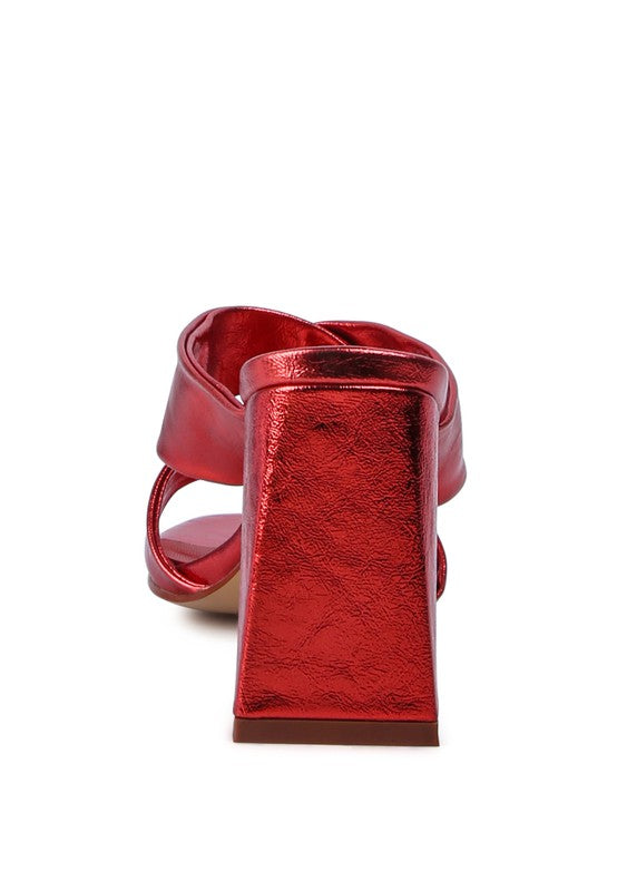 BLOCK HEELED SANDAL