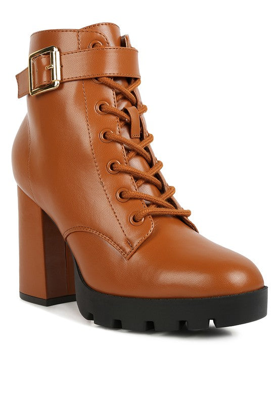 LACE UP HEELED BOOT
