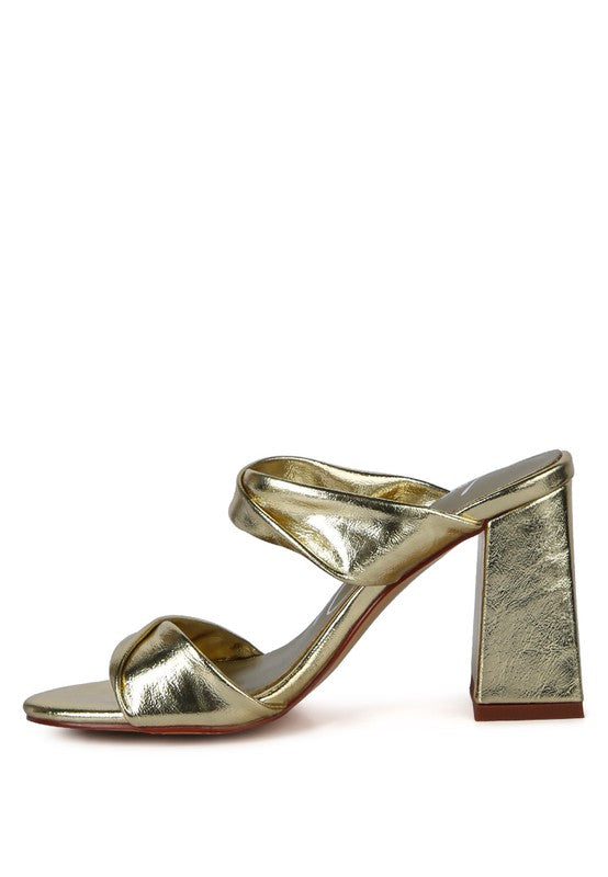 BLOCK HEELED SANDAL
