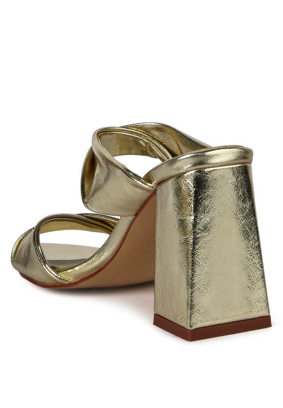 BLOCK HEELED SANDAL