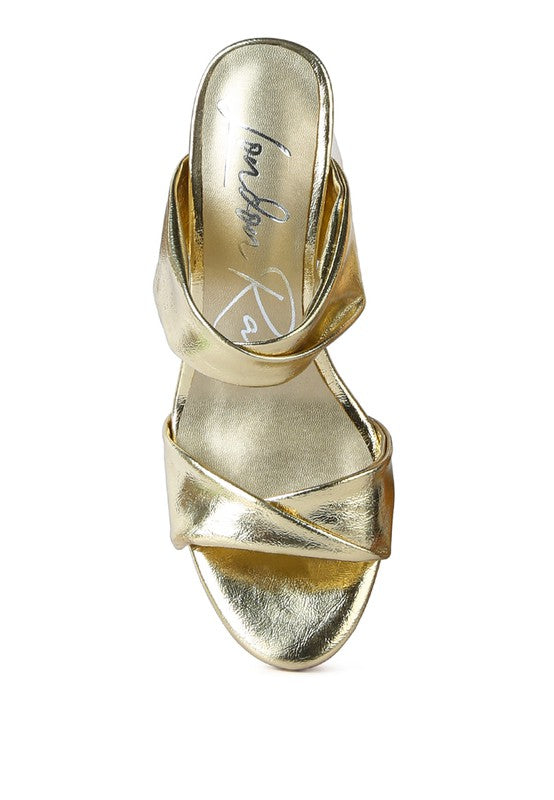 BLOCK HEELED SANDAL