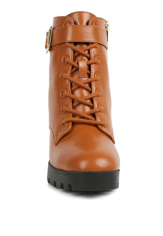 LACE UP HEELED BOOT